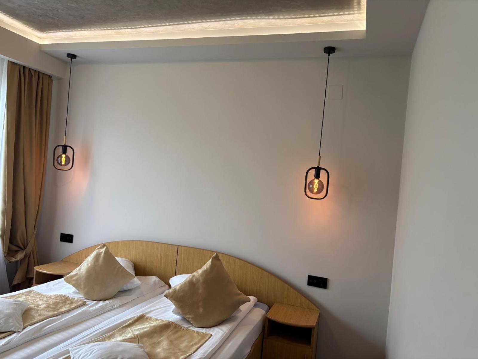 Pensiunea Warthe Bed & Breakfast Braşov Esterno foto